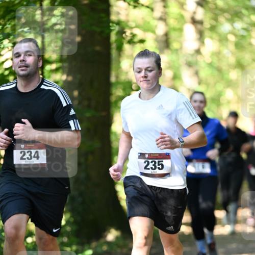 06.10.2024 - Bramfelder Halbmarathon 2024 Dr. Thomas Lammeyer http://msf.ph/oto/7338925 06.10.2024 10:29:25 Laufen 234, 235 meine-sportfotos.de