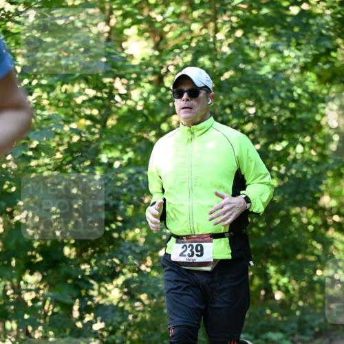 06.10.2024 - Bramfelder Halbmarathon 2024 Dr. Thomas Lammeyer http://msf.ph/oto/7339166 06.10.2024 10:30:40 Laufen 239 meine-sportfotos.de