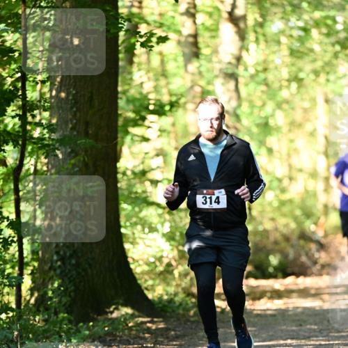 06.10.2024 - Bramfelder Halbmarathon 2024 Dr. Thomas Lammeyer http://msf.ph/oto/7339176 06.10.2024 10:30:49 Laufen 314 meine-sportfotos.de