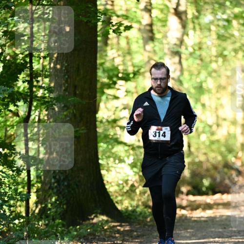 06.10.2024 - Bramfelder Halbmarathon 2024 Dr. Thomas Lammeyer http://msf.ph/oto/7339177 06.10.2024 10:30:49 Laufen 125, 314 meine-sportfotos.de