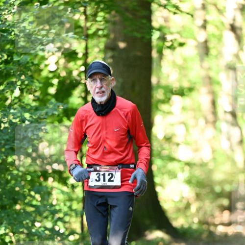 06.10.2024 - Bramfelder Halbmarathon 2024 Dr. Thomas Lammeyer http://msf.ph/oto/7339213 06.10.2024 10:31:07 Laufen 312 meine-sportfotos.de