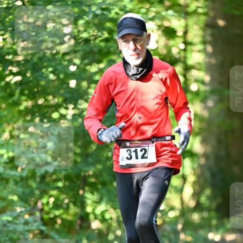 06.10.2024 - Bramfelder Halbmarathon 2024 Dr. Thomas Lammeyer http://msf.ph/oto/7339219 06.10.2024 10:31:08 Laufen 312 meine-sportfotos.de