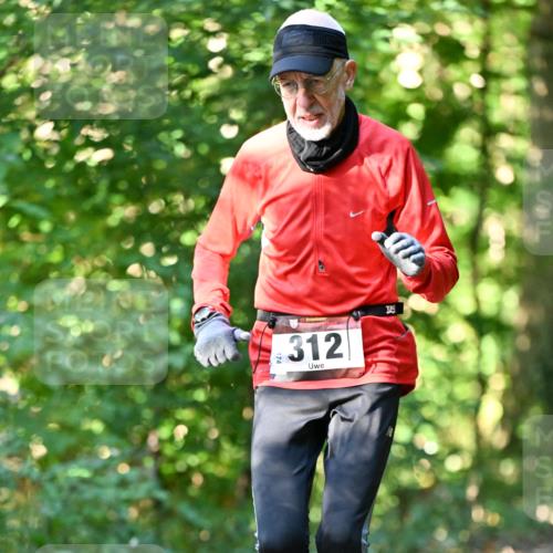 06.10.2024 - Bramfelder Halbmarathon 2024 Dr. Thomas Lammeyer http://msf.ph/oto/7339221 06.10.2024 10:31:08 Laufen 33, 312, 91 meine-sportfotos.de