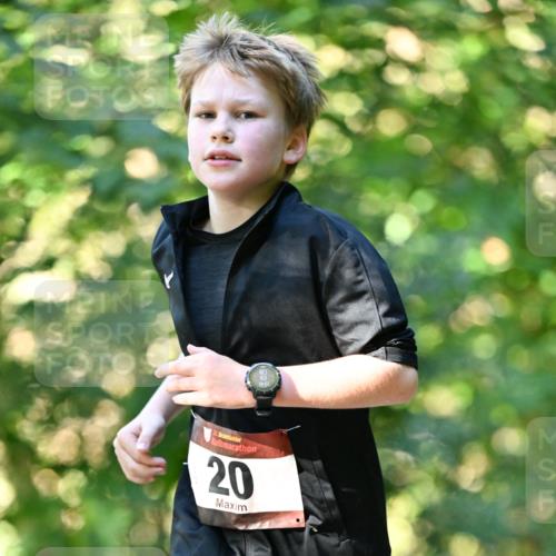 06.10.2024 - Bramfelder Halbmarathon 2024 Dr. Thomas Lammeyer http://msf.ph/oto/7339315 06.10.2024 10:31:52 Laufen 61, 02, 33, 20 meine-sportfotos.de