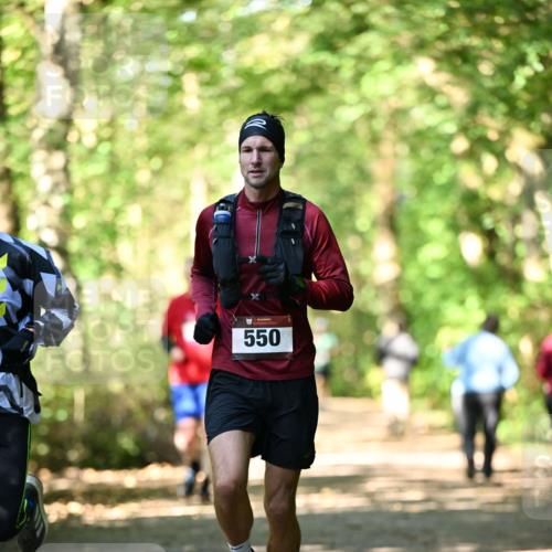 06.10.2024 - Bramfelder Halbmarathon 2024 Dr. Thomas Lammeyer http://msf.ph/oto/7339349 06.10.2024 10:32:29 Laufen 550 meine-sportfotos.de