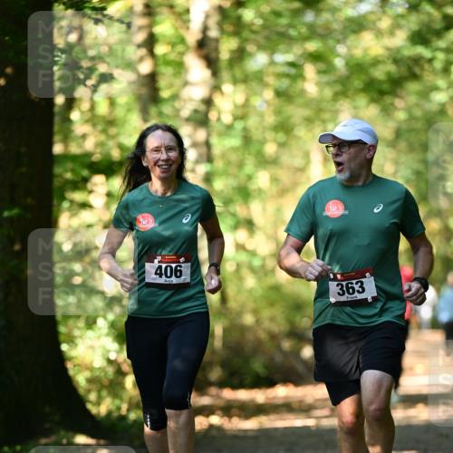06.10.2024 - Bramfelder Halbmarathon 2024 Dr. Thomas Lammeyer http://msf.ph/oto/7339431 06.10.2024 10:32:58 Laufen 406, 363 meine-sportfotos.de