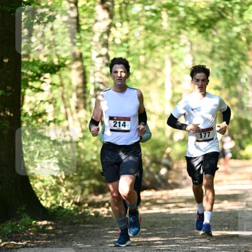 06.10.2024 - Bramfelder Halbmarathon 2024 Dr. Thomas Lammeyer http://msf.ph/oto/7339524 06.10.2024 10:34:25 Laufen 214, 177 meine-sportfotos.de