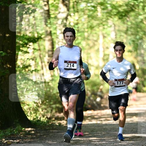 06.10.2024 - Bramfelder Halbmarathon 2024 Dr. Thomas Lammeyer http://msf.ph/oto/7339525 06.10.2024 10:34:25 Laufen 214, 177 meine-sportfotos.de