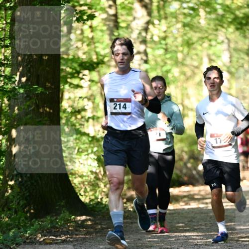 06.10.2024 - Bramfelder Halbmarathon 2024 Dr. Thomas Lammeyer http://msf.ph/oto/7339528 06.10.2024 10:34:25 Laufen 214, 17 meine-sportfotos.de