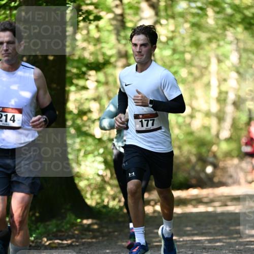 06.10.2024 - Bramfelder Halbmarathon 2024 Dr. Thomas Lammeyer http://msf.ph/oto/7339533 06.10.2024 10:34:26 Laufen 214, 177 meine-sportfotos.de