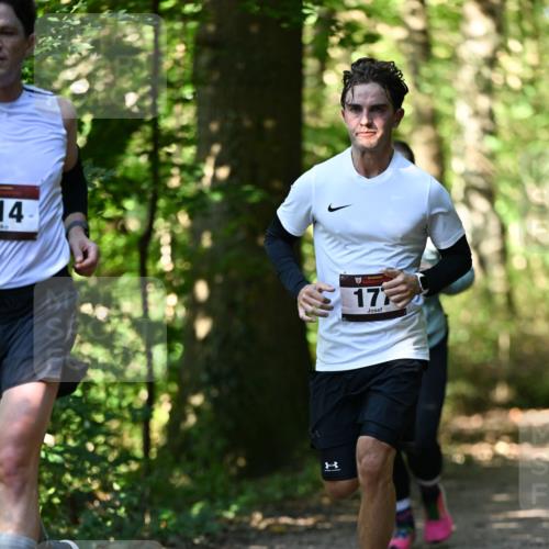 06.10.2024 - Bramfelder Halbmarathon 2024 Dr. Thomas Lammeyer http://msf.ph/oto/7339537 06.10.2024 10:34:27 Laufen 14, 17 meine-sportfotos.de