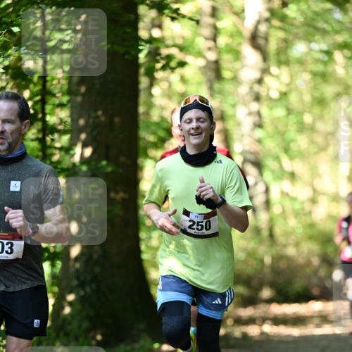 06.10.2024 - Bramfelder Halbmarathon 2024 Dr. Thomas Lammeyer http://msf.ph/oto/7339561 06.10.2024 10:34:42 Laufen 03, 250 meine-sportfotos.de