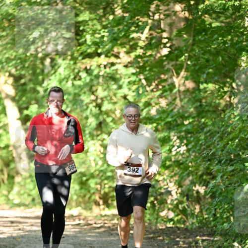 06.10.2024 - Bramfelder Halbmarathon 2024 Dr. Thomas Lammeyer http://msf.ph/oto/7339614 06.10.2024 10:36:03 Laufen 385, 392 meine-sportfotos.de