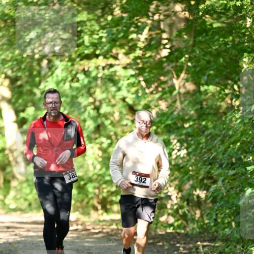06.10.2024 - Bramfelder Halbmarathon 2024 Dr. Thomas Lammeyer http://msf.ph/oto/7339616 06.10.2024 10:36:03 Laufen 385, 392 meine-sportfotos.de