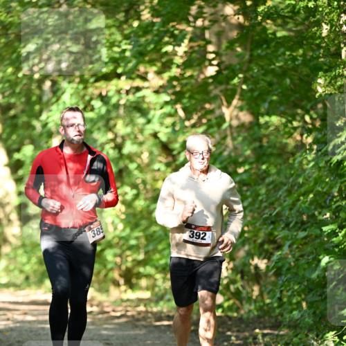 06.10.2024 - Bramfelder Halbmarathon 2024 Dr. Thomas Lammeyer http://msf.ph/oto/7339620 06.10.2024 10:36:04 Laufen 385, 392 meine-sportfotos.de