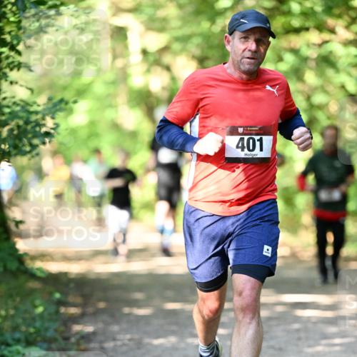 06.10.2024 - Bramfelder Halbmarathon 2024 Dr. Thomas Lammeyer http://msf.ph/oto/7339698 06.10.2024 10:36:39 Laufen 33, 401 meine-sportfotos.de