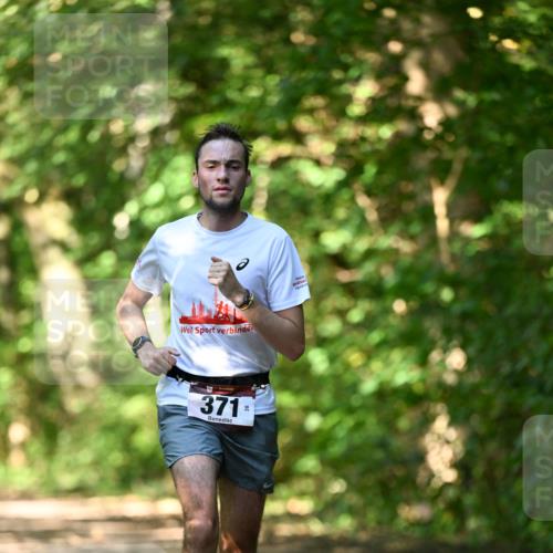 06.10.2024 - Bramfelder Halbmarathon 2024 Dr. Thomas Lammeyer http://msf.ph/oto/7339833 06.10.2024 10:38:56 Laufen 371 meine-sportfotos.de