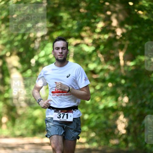 06.10.2024 - Bramfelder Halbmarathon 2024 Dr. Thomas Lammeyer http://msf.ph/oto/7339834 06.10.2024 10:38:56 Laufen 371 meine-sportfotos.de