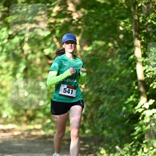 06.10.2024 - Bramfelder Halbmarathon 2024 Dr. Thomas Lammeyer http://msf.ph/oto/7339864 06.10.2024 10:39:13 Laufen 92, 541 meine-sportfotos.de