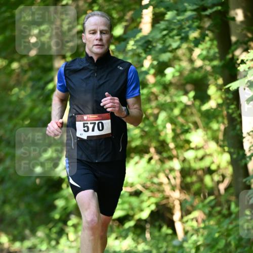 06.10.2024 - Bramfelder Halbmarathon 2024 Dr. Thomas Lammeyer http://msf.ph/oto/7339893 06.10.2024 10:39:42 Laufen 47, 570 meine-sportfotos.de