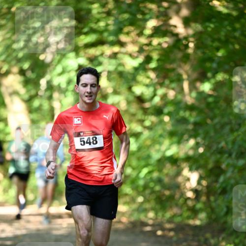 06.10.2024 - Bramfelder Halbmarathon 2024 Dr. Thomas Lammeyer http://msf.ph/oto/7339935 06.10.2024 10:40:21 Laufen 548, 51 meine-sportfotos.de