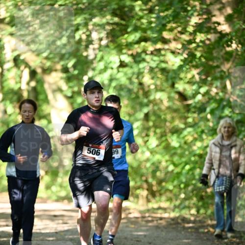 06.10.2024 - Bramfelder Halbmarathon 2024 Dr. Thomas Lammeyer http://msf.ph/oto/7339973 06.10.2024 10:40:53 Laufen 506, 111, 99 meine-sportfotos.de