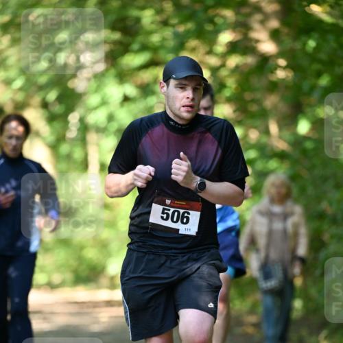 06.10.2024 - Bramfelder Halbmarathon 2024 Dr. Thomas Lammeyer http://msf.ph/oto/7339988 06.10.2024 10:40:55 Laufen 506, 111 meine-sportfotos.de