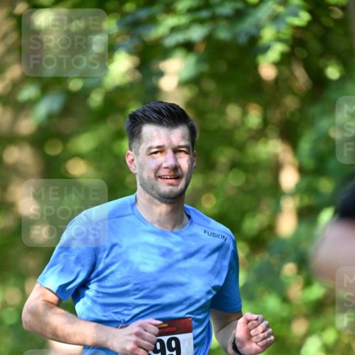 06.10.2024 - Bramfelder Halbmarathon 2024 Dr. Thomas Lammeyer http://msf.ph/oto/7339990 06.10.2024 10:40:58 Laufen 99, 90 meine-sportfotos.de