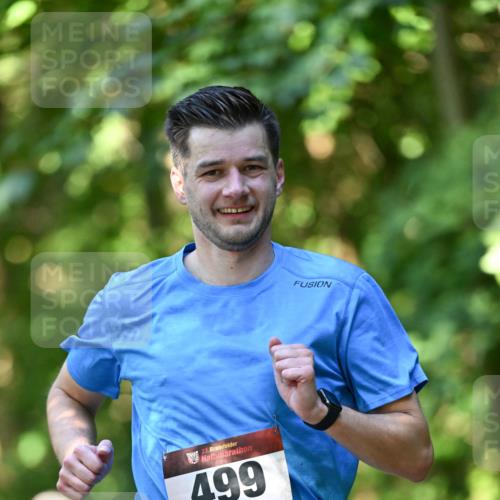 06.10.2024 - Bramfelder Halbmarathon 2024 Dr. Thomas Lammeyer http://msf.ph/oto/7339992 06.10.2024 10:40:58 Laufen 33, 499, 90 meine-sportfotos.de