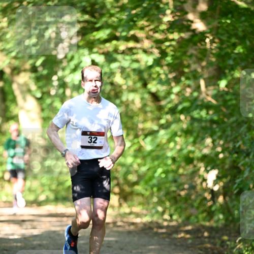 06.10.2024 - Bramfelder Halbmarathon 2024 Dr. Thomas Lammeyer http://msf.ph/oto/7340062 06.10.2024 10:41:35 Laufen 32, 73 meine-sportfotos.de