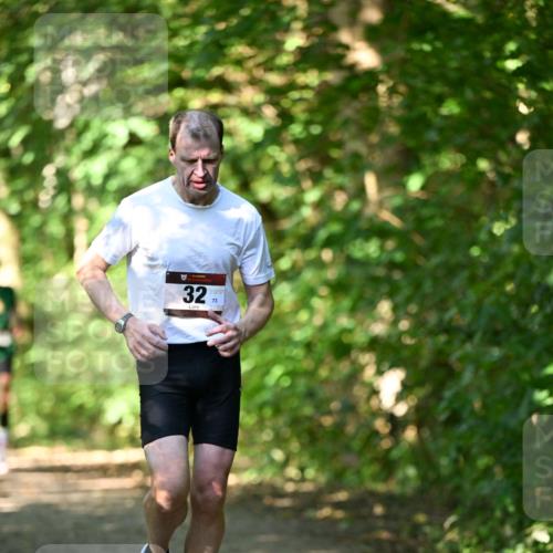 06.10.2024 - Bramfelder Halbmarathon 2024 Dr. Thomas Lammeyer http://msf.ph/oto/7340068 06.10.2024 10:41:36 Laufen 32, 73 meine-sportfotos.de