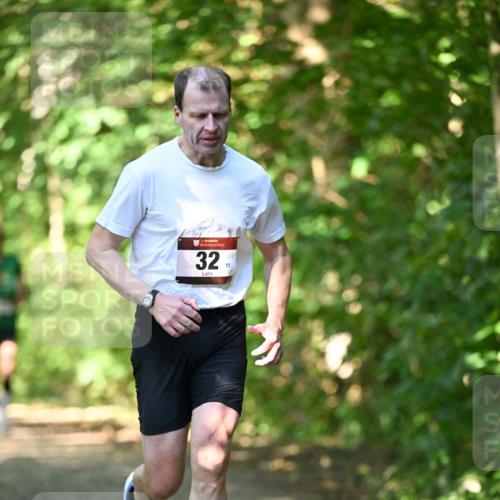 06.10.2024 - Bramfelder Halbmarathon 2024 Dr. Thomas Lammeyer http://msf.ph/oto/7340073 06.10.2024 10:41:36 Laufen 32, 73 meine-sportfotos.de