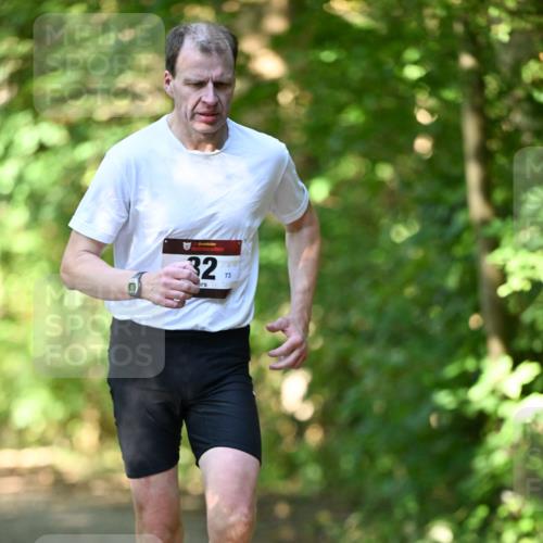 06.10.2024 - Bramfelder Halbmarathon 2024 Dr. Thomas Lammeyer http://msf.ph/oto/7340077 06.10.2024 10:41:37 Laufen 32, 73 meine-sportfotos.de