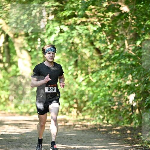 06.10.2024 - Bramfelder Halbmarathon 2024 Dr. Thomas Lammeyer http://msf.ph/oto/7340128 06.10.2024 10:41:52 Laufen 249 meine-sportfotos.de
