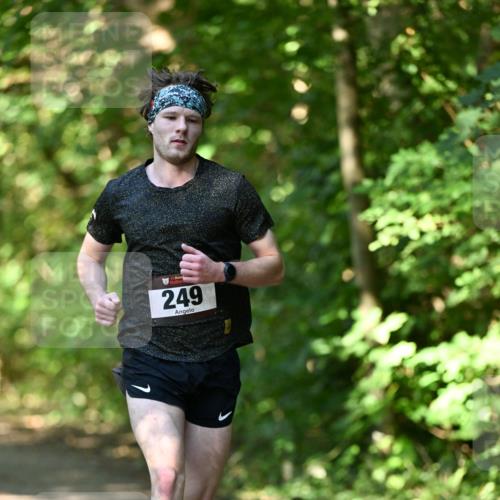 06.10.2024 - Bramfelder Halbmarathon 2024 Dr. Thomas Lammeyer http://msf.ph/oto/7340140 06.10.2024 10:41:54 Laufen 249 meine-sportfotos.de