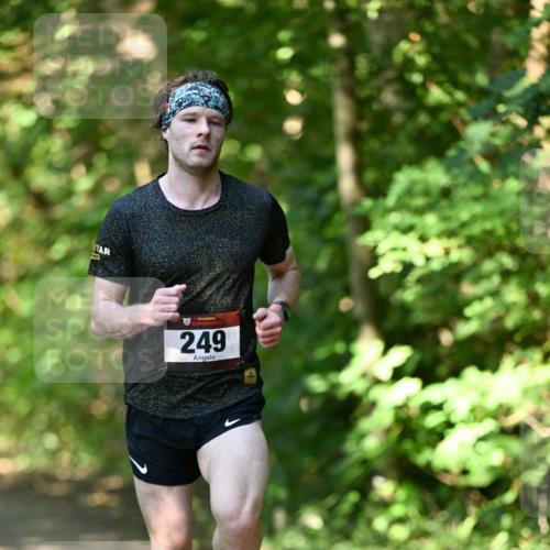 06.10.2024 - Bramfelder Halbmarathon 2024 Dr. Thomas Lammeyer http://msf.ph/oto/7340141 06.10.2024 10:41:54 Laufen 249 meine-sportfotos.de