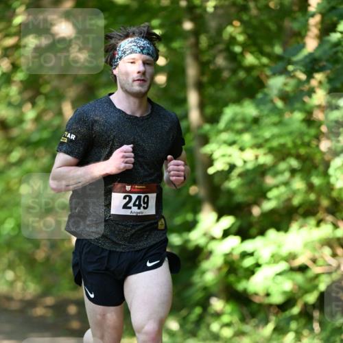 06.10.2024 - Bramfelder Halbmarathon 2024 Dr. Thomas Lammeyer http://msf.ph/oto/7340142 06.10.2024 10:41:54 Laufen 33, 249 meine-sportfotos.de