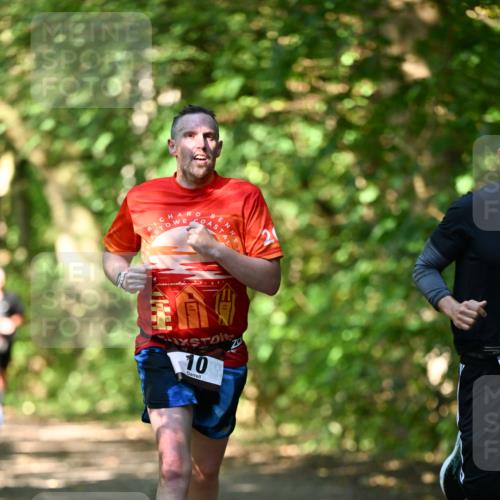 06.10.2024 - Bramfelder Halbmarathon 2024 Dr. Thomas Lammeyer http://msf.ph/oto/7340214 06.10.2024 10:42:10 Laufen 10 meine-sportfotos.de