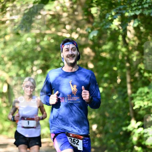 06.10.2024 - Bramfelder Halbmarathon 2024 Dr. Thomas Lammeyer http://msf.ph/oto/7340261 06.10.2024 10:42:23 Laufen 362, 74 meine-sportfotos.de