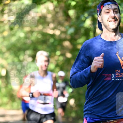 06.10.2024 - Bramfelder Halbmarathon 2024 Dr. Thomas Lammeyer http://msf.ph/oto/7340264 06.10.2024 10:42:24 Laufen 33, 362, 74 meine-sportfotos.de