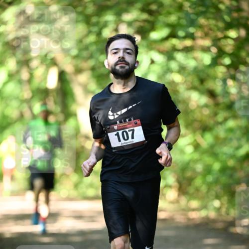 06.10.2024 - Bramfelder Halbmarathon 2024 Dr. Thomas Lammeyer http://msf.ph/oto/7340293 06.10.2024 10:42:37 Laufen 33, 107 meine-sportfotos.de