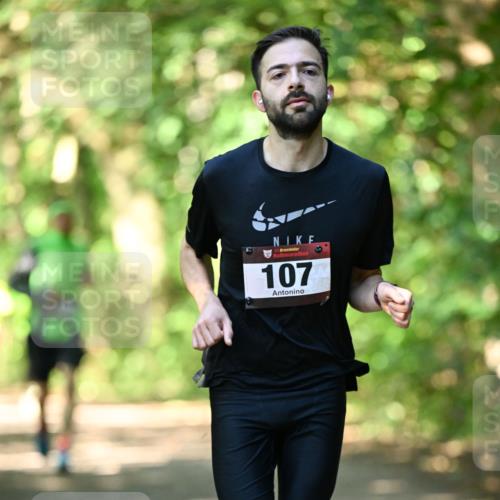 06.10.2024 - Bramfelder Halbmarathon 2024 Dr. Thomas Lammeyer http://msf.ph/oto/7340296 06.10.2024 10:42:37 Laufen 107 meine-sportfotos.de