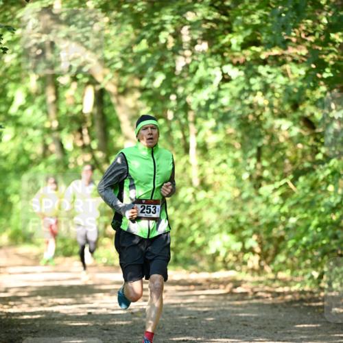 06.10.2024 - Bramfelder Halbmarathon 2024 Dr. Thomas Lammeyer http://msf.ph/oto/7340298 06.10.2024 10:42:39 Laufen 253 meine-sportfotos.de