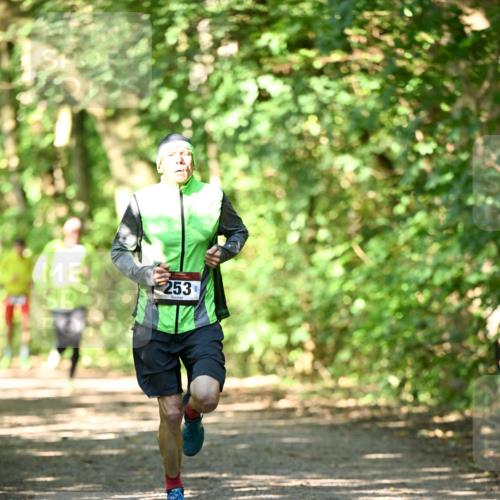 06.10.2024 - Bramfelder Halbmarathon 2024 Dr. Thomas Lammeyer http://msf.ph/oto/7340301 06.10.2024 10:42:39 Laufen 253 meine-sportfotos.de