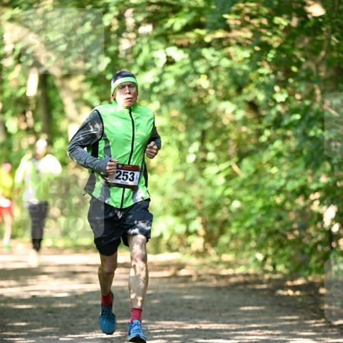 06.10.2024 - Bramfelder Halbmarathon 2024 Dr. Thomas Lammeyer http://msf.ph/oto/7340302 06.10.2024 10:42:39 Laufen 253 meine-sportfotos.de
