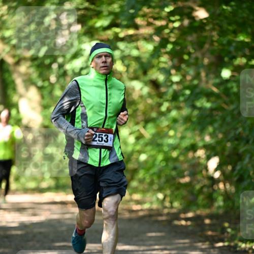 06.10.2024 - Bramfelder Halbmarathon 2024 Dr. Thomas Lammeyer http://msf.ph/oto/7340307 06.10.2024 10:42:40 Laufen 253 meine-sportfotos.de