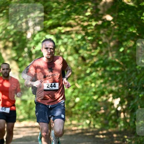 06.10.2024 - Bramfelder Halbmarathon 2024 Dr. Thomas Lammeyer http://msf.ph/oto/7340342 06.10.2024 10:42:56 Laufen 60, 244 meine-sportfotos.de