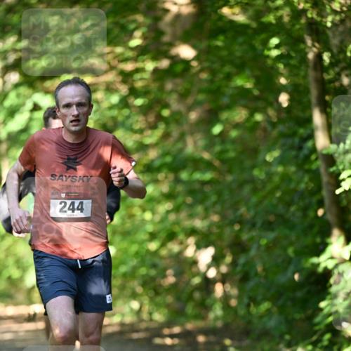 06.10.2024 - Bramfelder Halbmarathon 2024 Dr. Thomas Lammeyer http://msf.ph/oto/7340345 06.10.2024 10:42:56 Laufen 244 meine-sportfotos.de