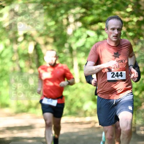 06.10.2024 - Bramfelder Halbmarathon 2024 Dr. Thomas Lammeyer http://msf.ph/oto/7340348 06.10.2024 10:42:57 Laufen 244 meine-sportfotos.de