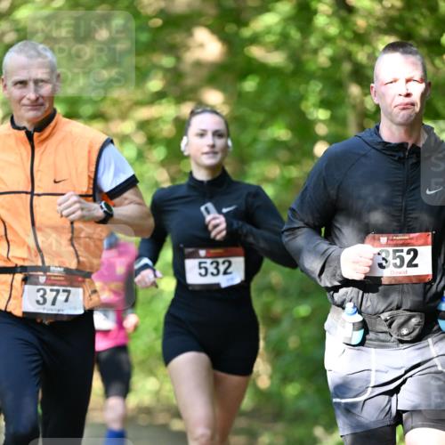 06.10.2024 - Bramfelder Halbmarathon 2024 Dr. Thomas Lammeyer http://msf.ph/oto/7340410 06.10.2024 10:43:46 Laufen 377, 532, 33, 352 meine-sportfotos.de